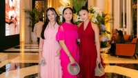 Neona Ayu mengungkapkan mendapat dukungan dari kakaknya, Naura Ayu, dalam berkarier. Pastinya kakakku selalu support aku dalam hal apa pun itu. Pas dia tahu aku main film jadi pemeran utama, dia suportif banget, tuturnya. (Foto: dok Instagram riafinola)