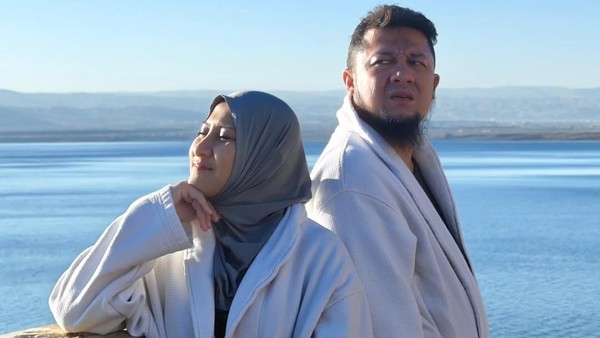 Kabar Nia dan Adit AFI, Bersama Menuju Puncak hingga Pernikahan