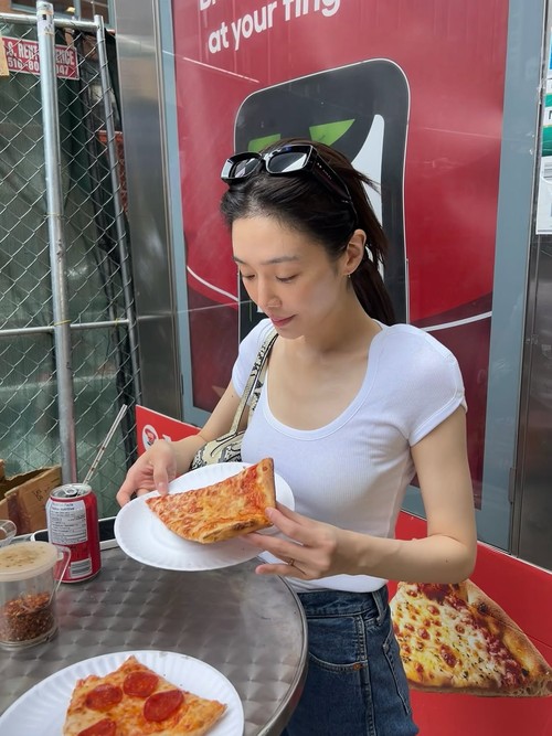 Aktris Korea Selatan Park Gyu Young dalam foto yang diunggah ke media sosial pribadinya.