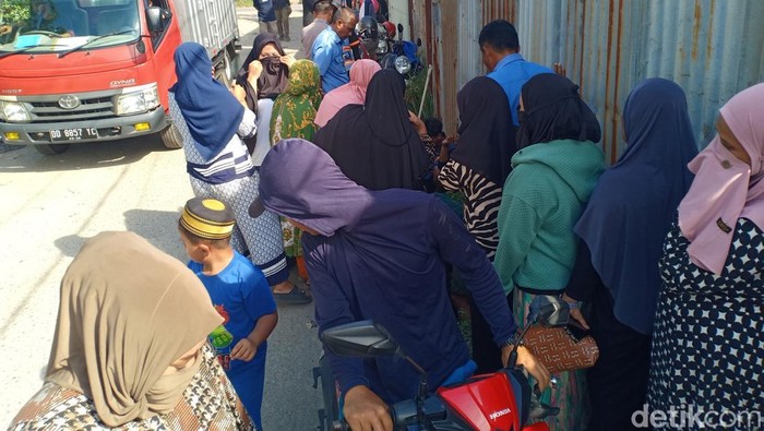 PDAM Makassar menemukan pencurian air di Jalan Galangan Kapal, Kecamatan Tallo, Makassar.