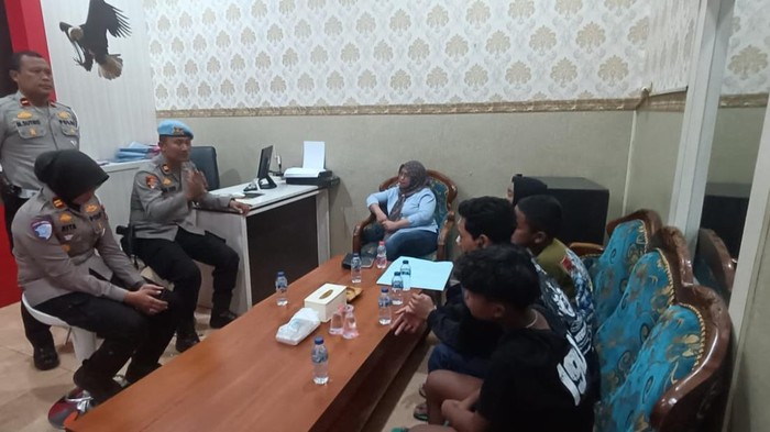 Pemotor di Jombang ngaku dipukul polisi ternyata terjatuh karena menghindari razia