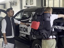 Turis Polandia yang Ancam Lempar Batu ke Warga di Maros Dideportasi