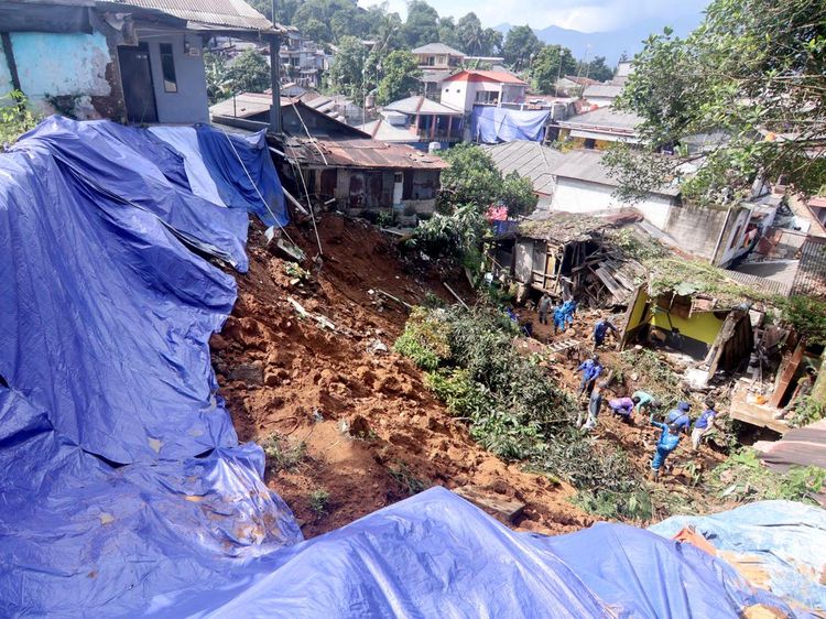 Puncak Bogor Diterjang Longsor, Tiga Warga Tewas dan Puluhan Rumah Rusak