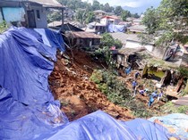 Puncak Bogor Diterjang Longsor, Tiga Warga Tewas dan Puluhan Rumah Rusak