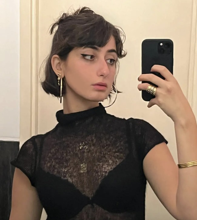 Menurut bio Instagram-nya, Duwaji berasal dari Damaskus, Suriah. Namun, menurut juru bicara kampanye Mamdani yang dikutip New York Times, ia sebenarnya lahir di Texas dan secara etnis adalah Suriah. Foto: dok. Instagram