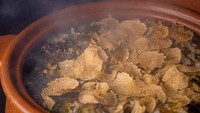 Fokus utama chef Pam ialah mengenalkan makanan khas Thailand. Tidak sedikit resep-resepnya berasal dari resep keluarga secara turun temurun. Foto: Instagram/@restaurant.potong