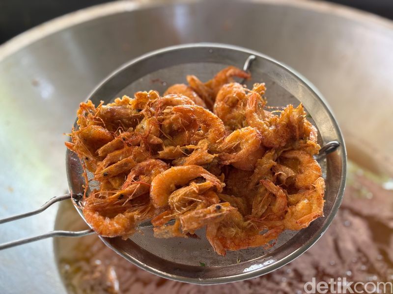 RM Imah Mih Asri, warung makan Sunda yang jadi langganan PNS.