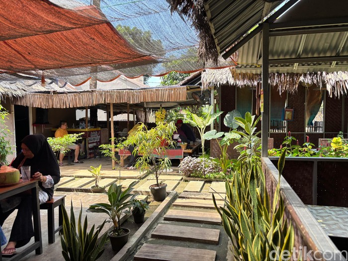 RM Imah Mih Asri RM Imah Mih Asri, warung makan Sunda yang jadi langganan PNS.