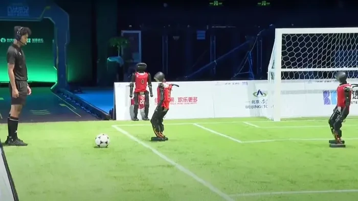 Robot sepakbola China