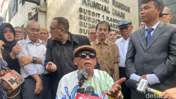 Roy Suryo hingga Eggi Sudjana diperiksa di Polda Metro Jaya terkait laporan soal ijazah Jokowi, Senin (7/7/2025).