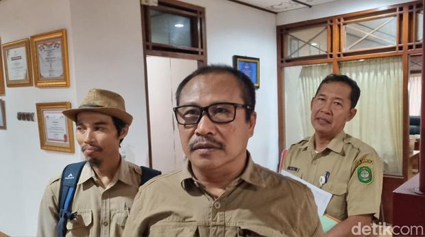 Sekretaris Daerah (Sekda) Kabupaten Bantul, Agus Budi Raharja saat memberikan keterangan, Senin (7/7/2025).