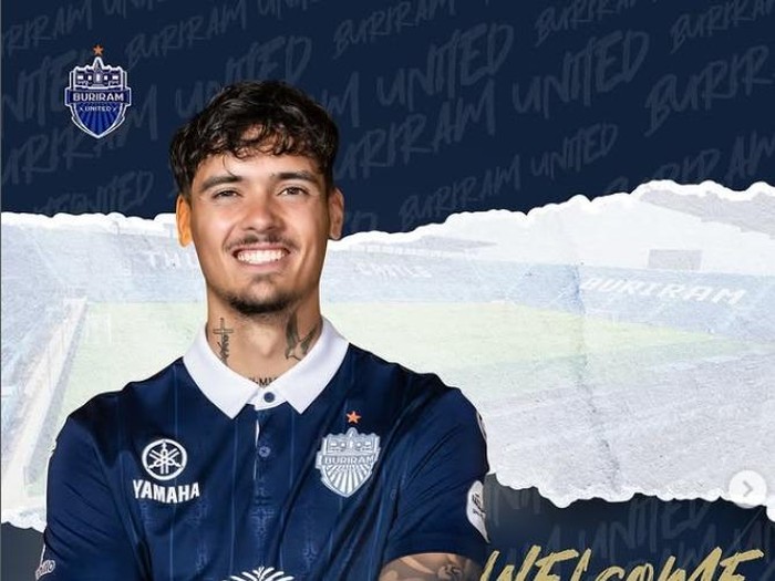 Shayne Pattynama diperkenalkan sebagai pemain Buriram United (Foto: Instagram Buriram United)