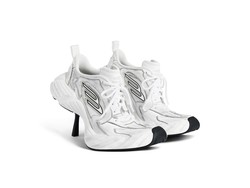 Balenciaga Rilis Sneaker Heels Rp 16 Juta, Dihujat Netizen: Tragis!