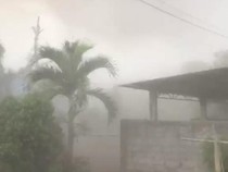 Video Desa Boru NTT Diserbu Kerikil Usai Lewotobi Laki-laki Meletus