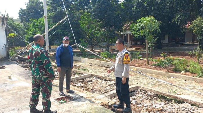 Banjir imbas tanggul jebol di Ciputat, Tangerang Selatan (Tangsel), Banten telah surut. Warga meninggalkan pengungsian dan kembali ke rumah masing-masing. (dok Istimewa)