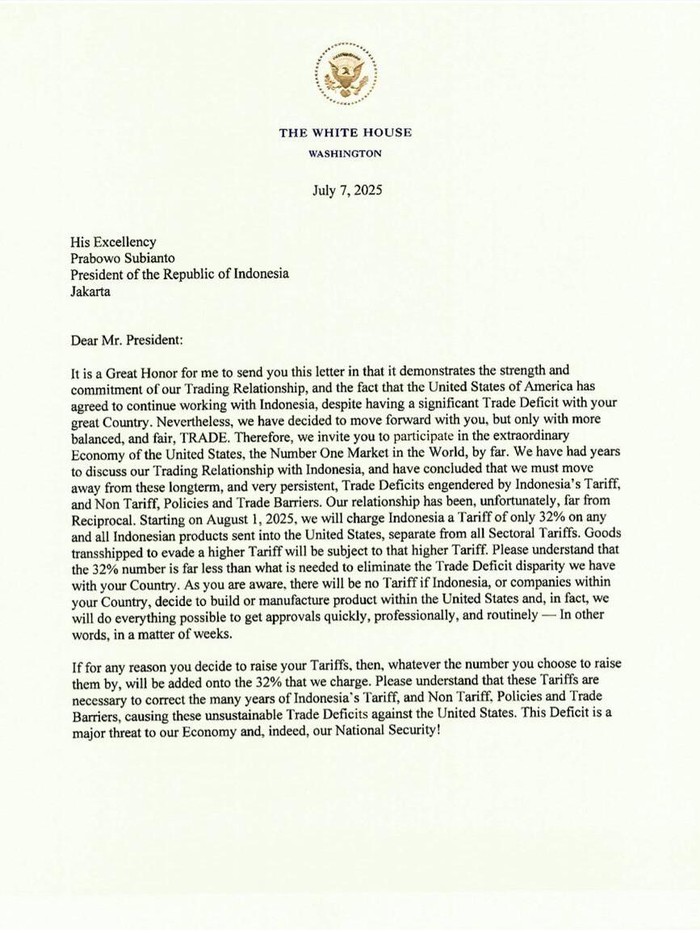 Begini Isi Surat Trump Ke Prabowo soal RI Kena Tarif 32% Presiden Amerika Serikat (AS) Donald Trump telah mengirimkan surat kepada Presiden RI Prabowo Subianto mengenai penetapan tarif untuk Indonesia 32%.