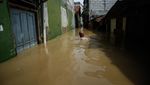Belum Surut! Banjir 1,5 Meter Rendam Kampung Lebak, Bekasi