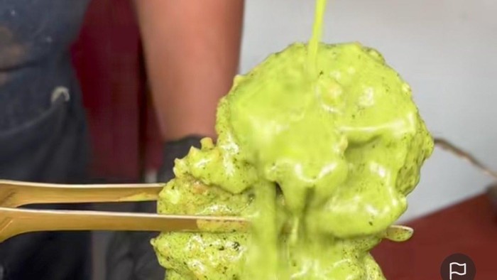 Heboh Chicken Steak Pakai Saus Matcha, Ternyata Ini Faktanya