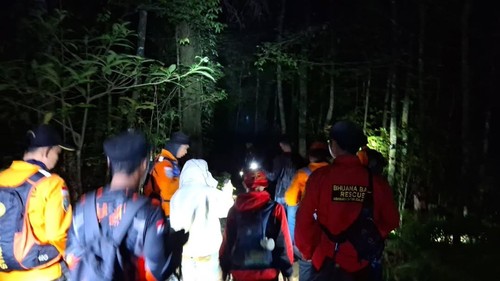 Dua pendaki ibu dan anak yang sebelumnya dilaporkan tersesat di Gunung Batukaru akhirnya ditemukan dalam kondisi selamat, Selasa (8/7/2025) dini hari.