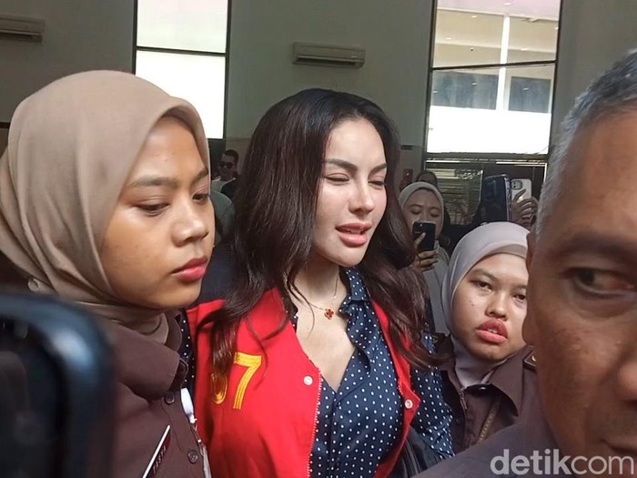 Nikita Mirzani menjalani sidang di PN Selatan, Selasa, 8 Juli 2025.