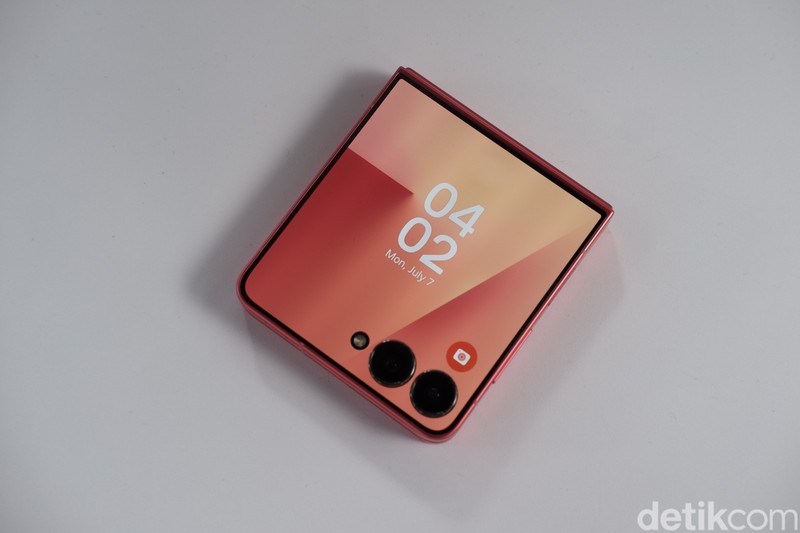 EMBARGO - Samsung Galaxy Z Flip7