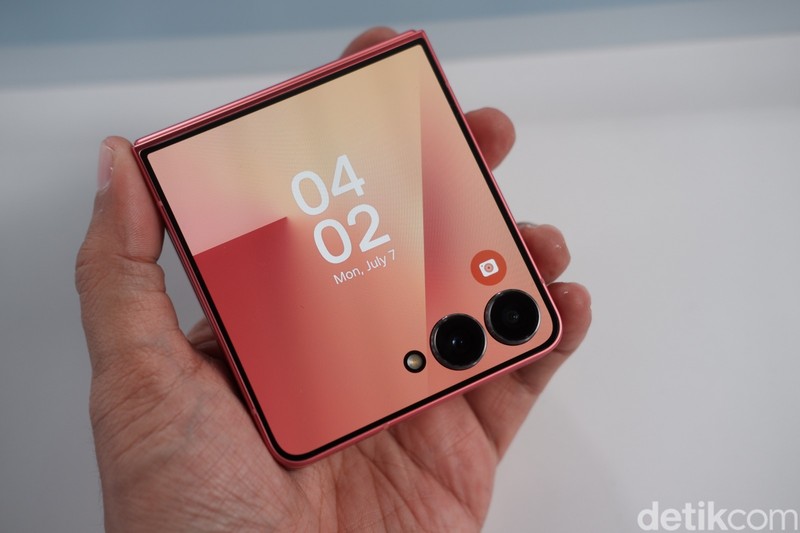 EMBARGO - Samsung Galaxy Z Flip7