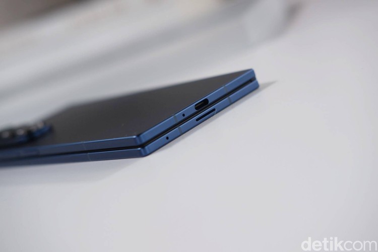 EMBARGO - Samsung Galaxy Z Fold7