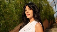 Fanny Ghassani mengaku butuh waktu lama untuk berdamai menerima penampilannya. Tapi lama-kelamaan aku tersadarkan bahwa itu gak bisa diubah, akhirnya aku menerima cantik itu beragam, tuturnya. (Foto: dok Instagram fannyghassani)