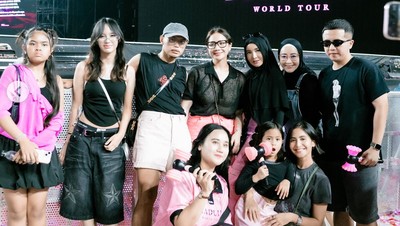 7 Gaya Simpel Nagita Slavina - Hanggini Nonton Konser Blackpink di Korea