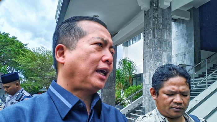 Gubernur NTB, Lalu Muhamad Iqbal, saat ditemui di Mataram. (Ahmad Viqi/detikBali)