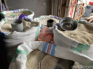 Kemendag Buka-bukaan Temuan Beras Oplos di 62 Kota