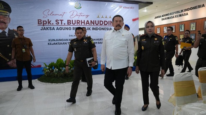 Jaksa Agung ST Burhanuddin saat melakukan kunjungan kerja ke Kalimantan Barat.