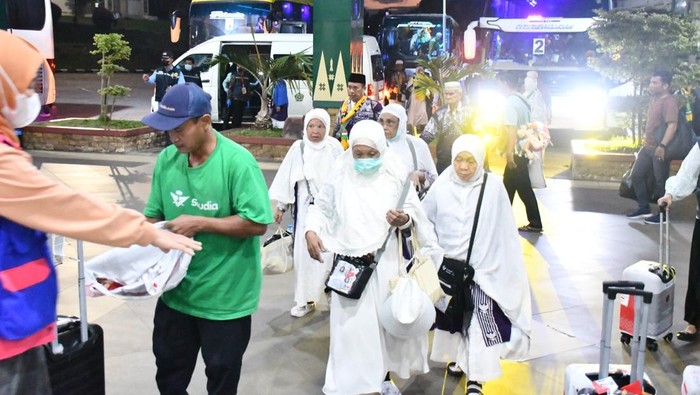 Jemaah haji kloter 20 Debarkasi Palembang tiba di Tanah Air