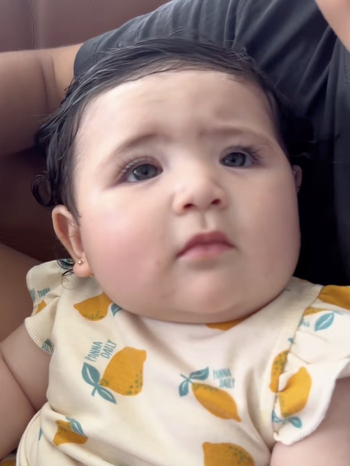 Jessica Iskandar Jessica Iskandar tren bocah penari pacu jalur.