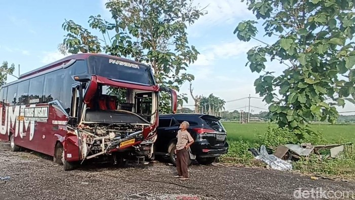 Kecelakaan bus peziarah di Ngawi
