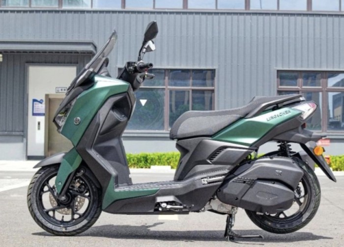 Kembaran Yamaha Xmax asal China, Lingchen 007