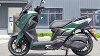 Di China, Lingchen 007 ditawarkan dengan harga terjangkau mulai 9.980 yuan atau setara Rp 22,6 juta untuk varian standar dan 11.507 yuan atau setara Rp 26,1 juta buat varian premiumnya. Kenapa harganya bisa murah? Ini lantaran mesin yang dipakai masih berkapasitas 150 cc. Foto: 2banh