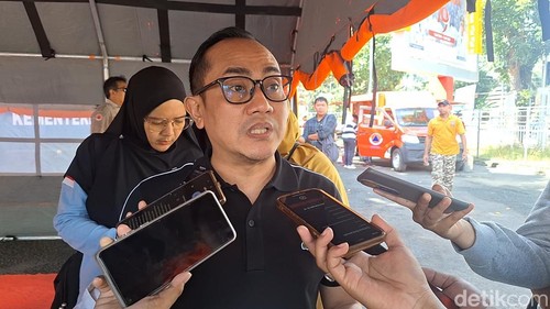 Kepala Dinas Kesehatan Kota Mataram Emirald Isfihan saat diwawancarai di Mataram, Selasa (8/7/2025). (Nathea Citra/detikBali)