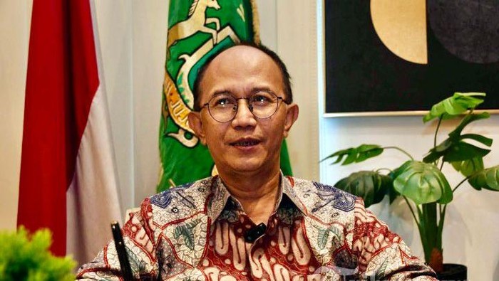 Ketua Umum Kamar Dagang dan Industri (Kadin) Jawa Timur, Adik Dwi Putranto