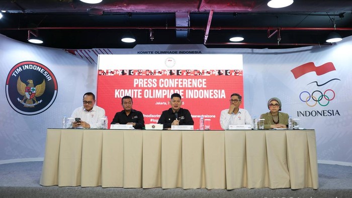 konferensi pers KOI terkait masalah tenis meja Indonesia.