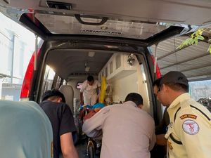Balita Korban Mobil Patroli Polisi Dirujuk ke RSUD NTB, 1 Masih Kristis