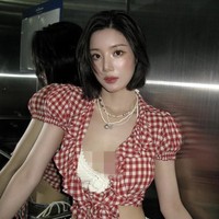 7 Gaya Seksi Kwon Eunbi Waterbomb Goddess, Fancam-nya Tembus 3,5 Juta Views 7 Gaya Seksi Kwon Eunbi Waterbomb Goddess, Fancam-nya Tembus 3,5 Juta Views