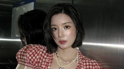 7 Gaya Seksi Kwon Eunbi Waterbomb Goddess, Fancam-nya Tembus 3,5 Juta Views