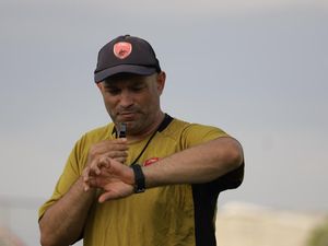 Bernardo Tavares Berlabuh ke Persebaya