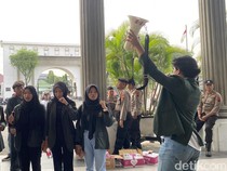 Demo di DPRD Kota Semarang, Mahasiswa Protes soal Banjir-Kreak