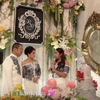 Putri semata wayang mereka, Khirani Trihatmodjo, yang kini berusia 18 tahun, turut hadir mengenakan busana senada. Ia memberikan ucapan hangat kepada kedua orang tuanya. Foto: dok. Instagram
