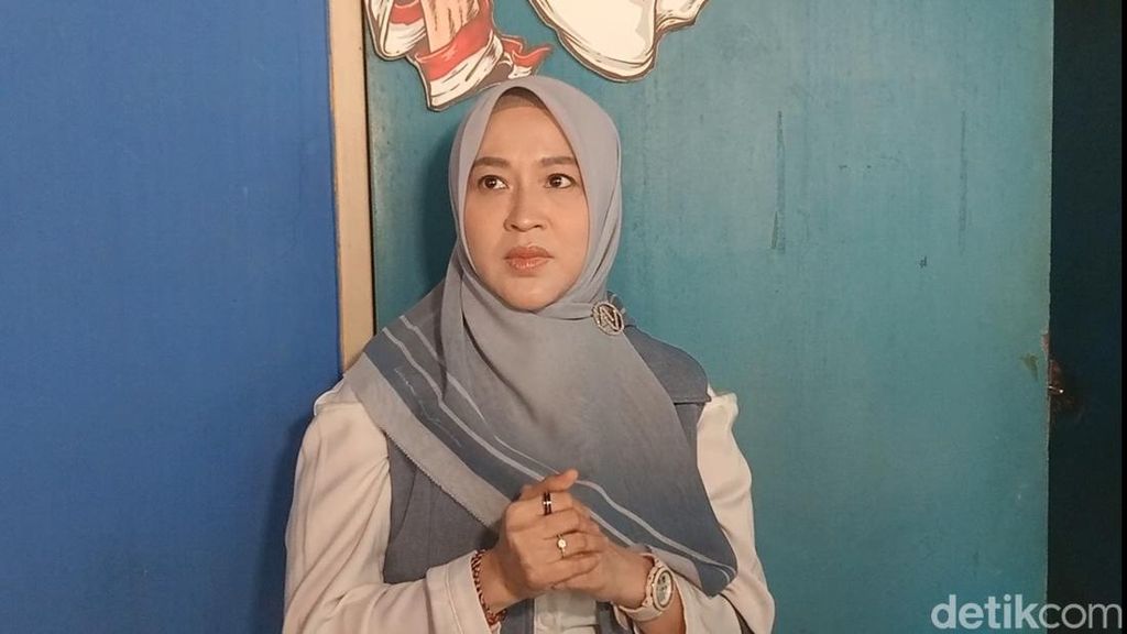 Cara Okie Agustina Agar Kiesha Alvaro Gak Dicap Anak Mami