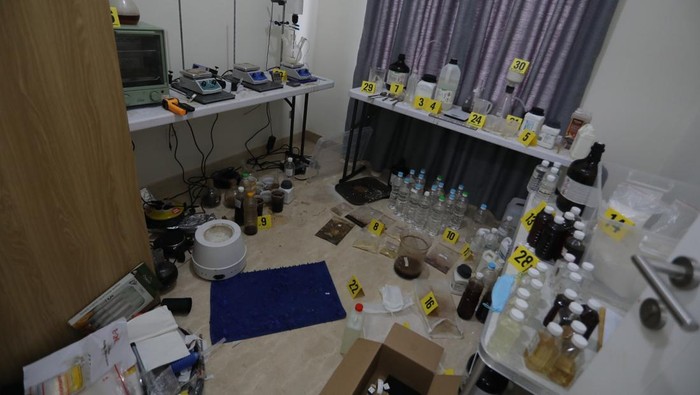 Pabrik liquid vape narkoba di apartemen Medan dibongkar (dok.Polda Sumut)