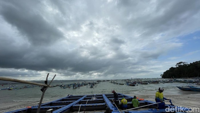 Penampakan keramba jaring apung yang akan dipasang di Pantai Timur Pangandaran