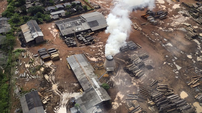 An aerial view shows a sawmill during an operation to combat deforestation by agents of the Brazilian Institute for the Environment and Renewable Natural Resources (IBAMA), in Porto Velho, Rondonia State, Brazil February 6, 2025. REUTERS/Ueslei Marce